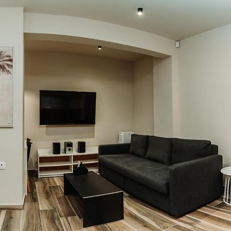 סלוניקי Blackhaus Family And Friends Deluxe Apartment מראה חיצוני תמונה